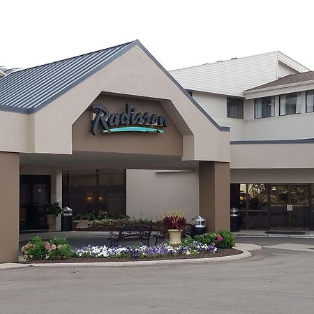 Radisson Hotel Detroit-Фармингтон-Хиллз Экстерьер фото
