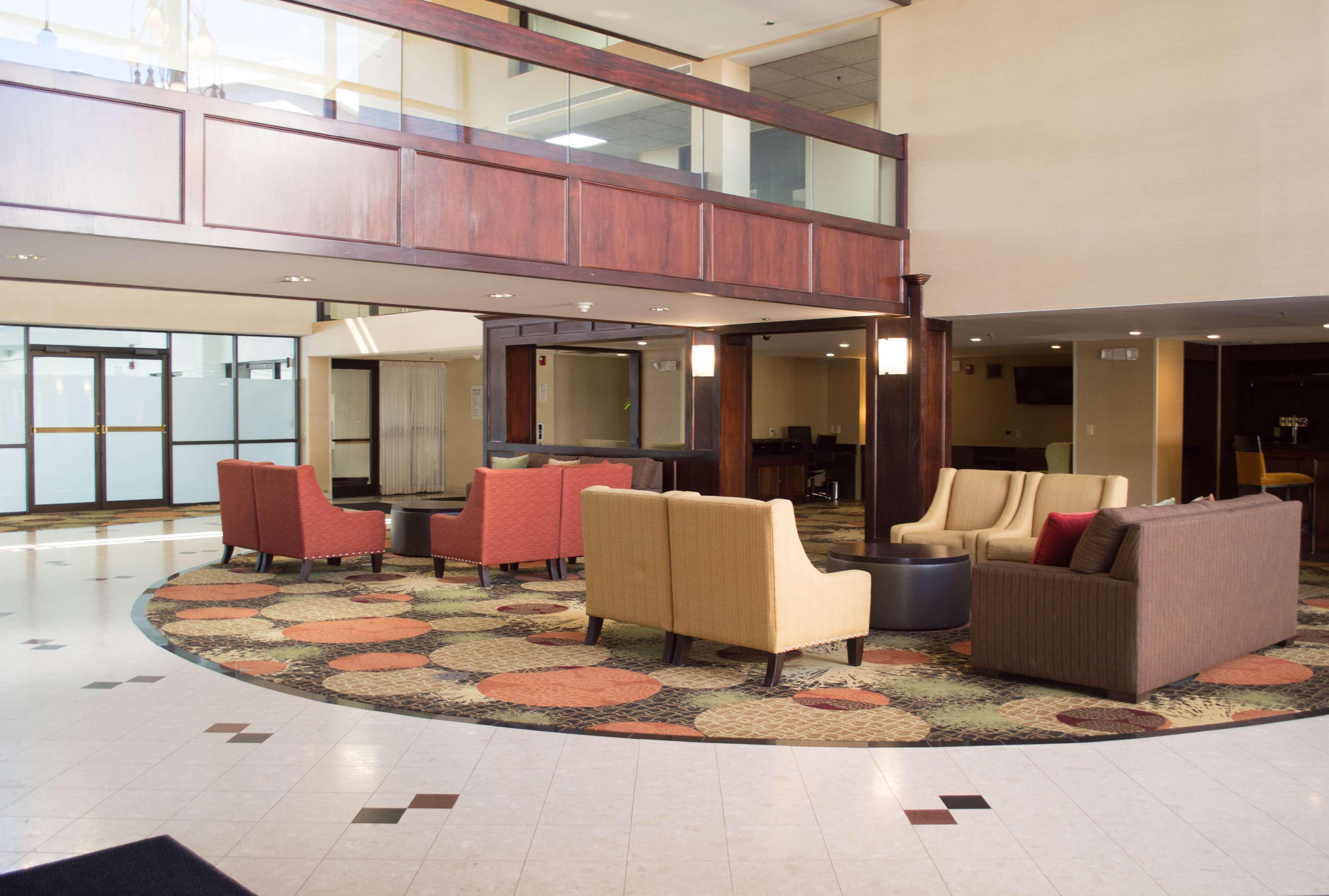Radisson Hotel Detroit-Фармингтон-Хиллз Экстерьер фото