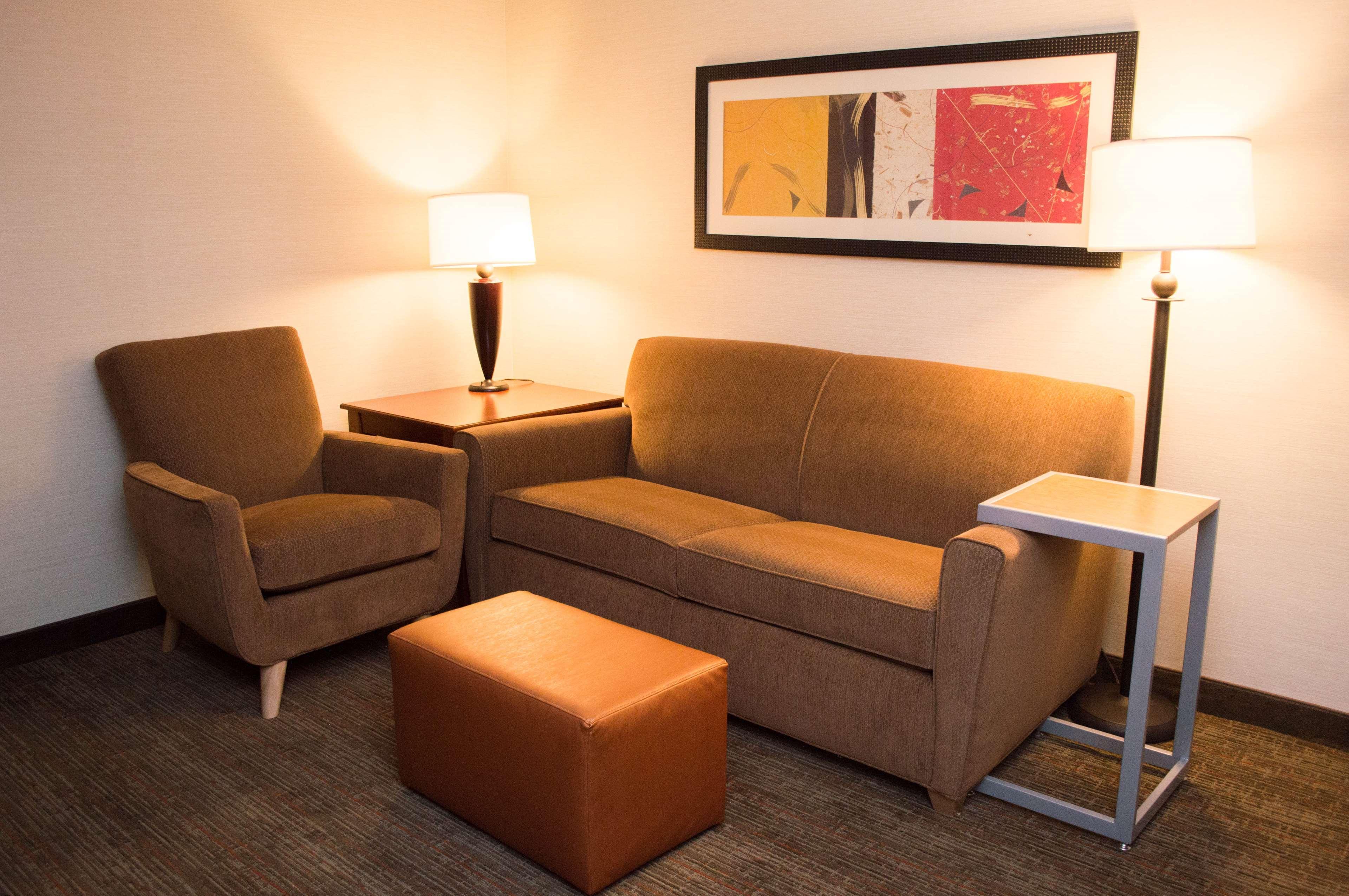 Radisson Hotel Detroit-Фармингтон-Хиллз Экстерьер фото