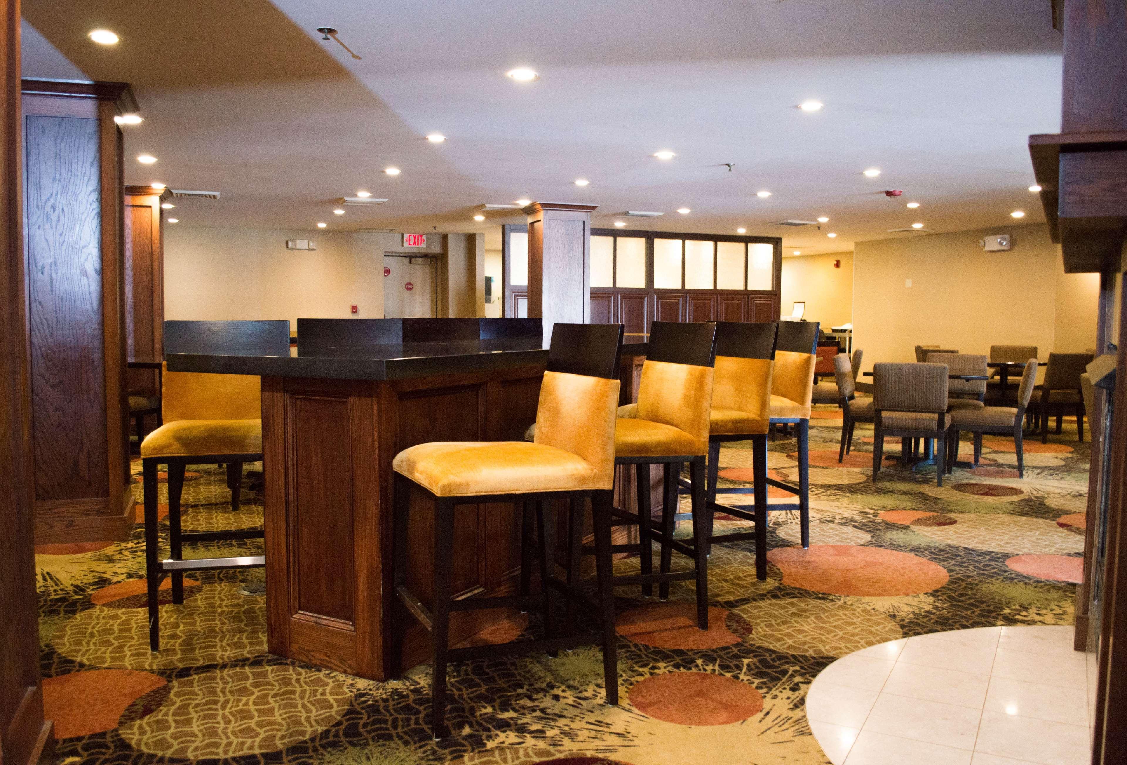 Radisson Hotel Detroit-Фармингтон-Хиллз Экстерьер фото